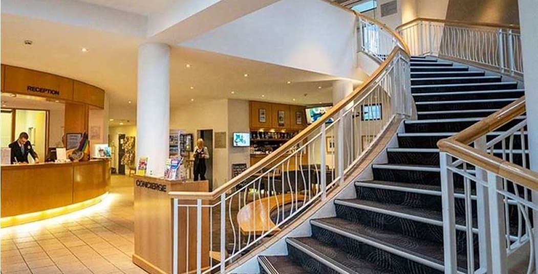 語学研修＋ホテル有給インターンシップ8